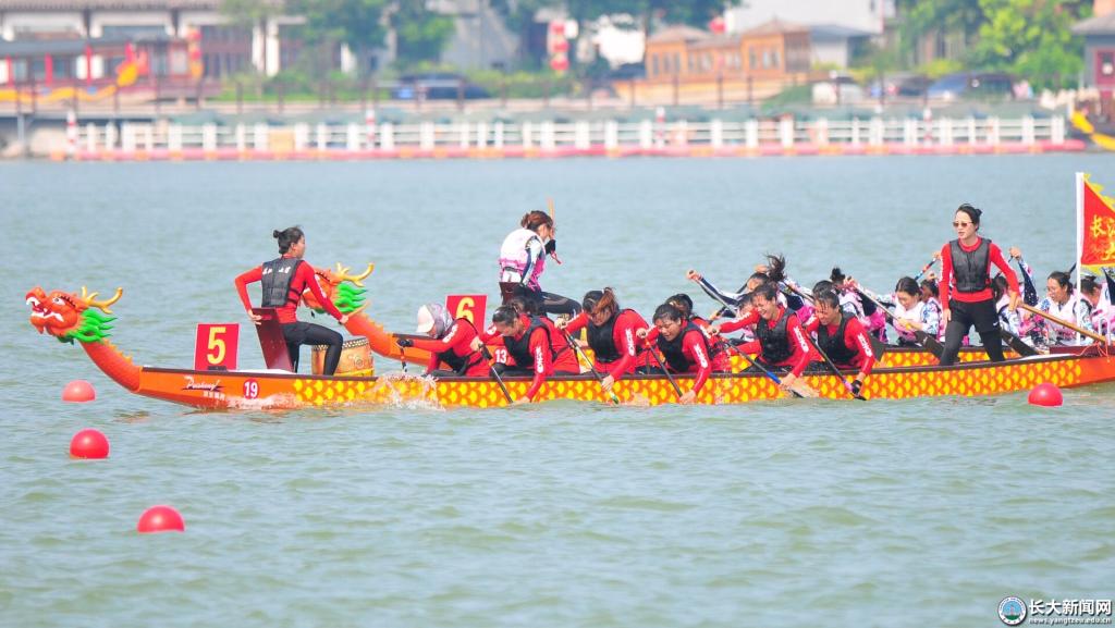 我校龙舟队在全国大赛上获佳绩