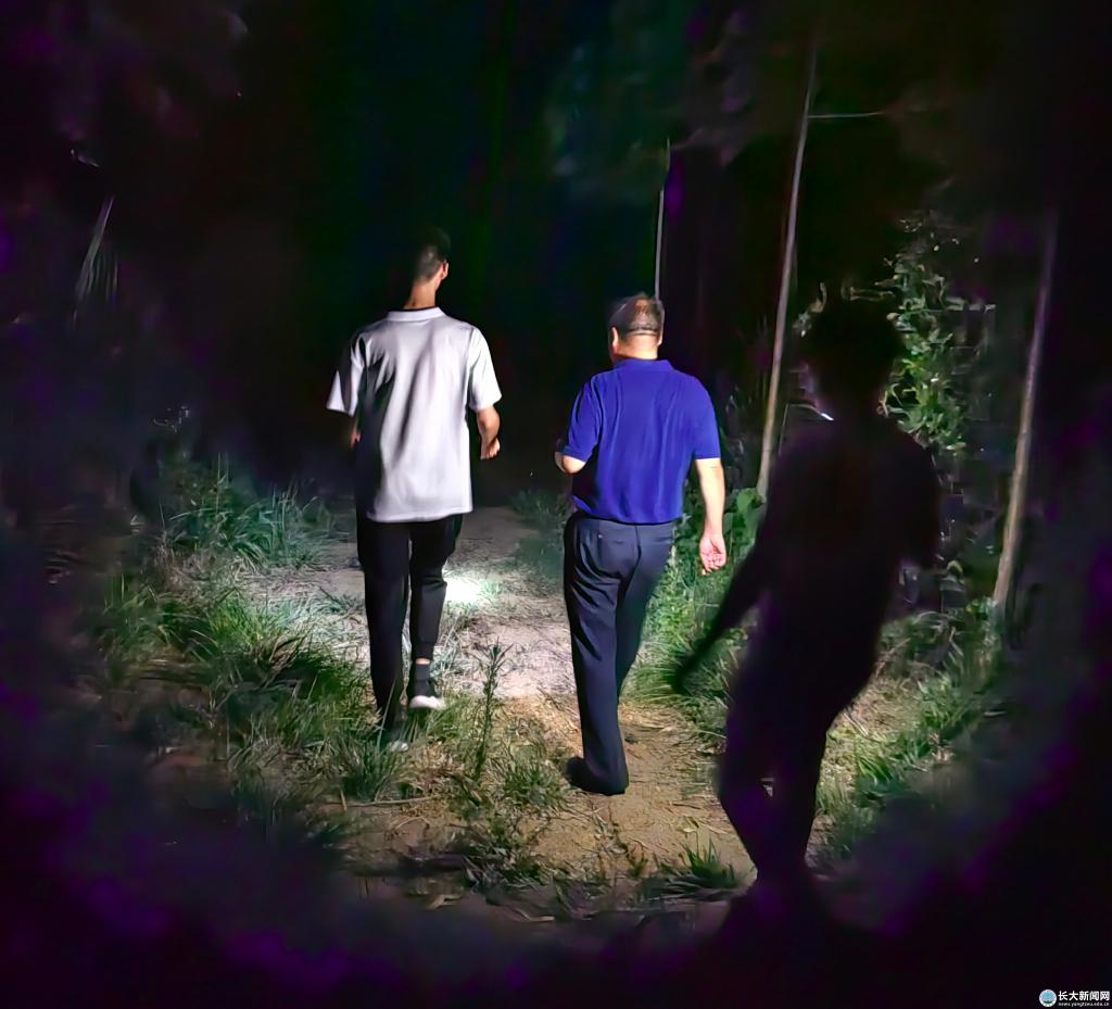 【育人故事】“键对键”转向“面对面”——长江大学暑期辅导员家访工作纪实