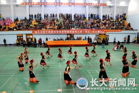 省运会巴山舞比赛在我校举行