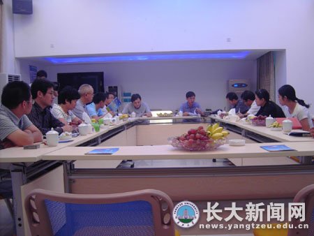 法学系党员教师赴荆州市救助管理站实践学习