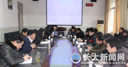 张昌民要求提升校园网络服务学校中心工作的品质